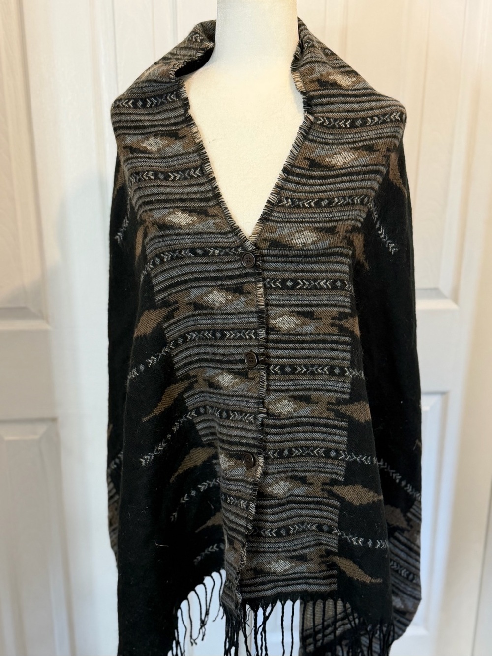 Cardigan - Picture 2 of 4
